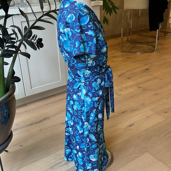 EUC Maxime Zeaberg  Toronto Designer blue floral print midi length wrap dress - Picture 5 of 11